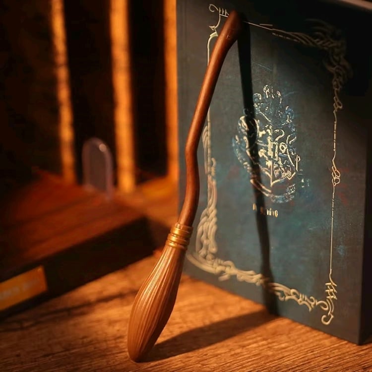 (🔥This Week's Special Offer 49% OFF)🖋️Fliegender 2000 Magical Flying Pen - BUY 2 GET 20% OFF & FREE SHIPPING